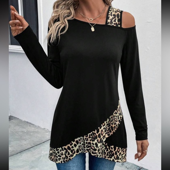 Accessories - Boho leopard print cold shoulder top